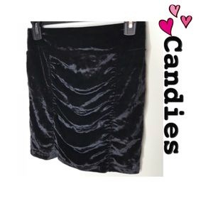 NWOT🖤🖤Candie's black velvet mini skirt